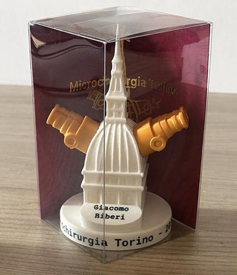 Finished multicolor PLA molescopio inside its clear plastic gift box, ready to be handed out